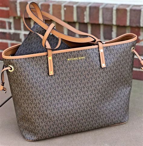 michael kors tote.